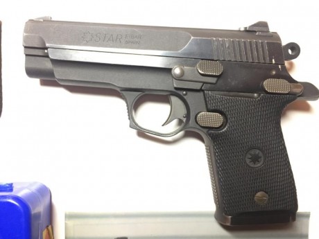 Vendo este arma, con su estuche , manual, dos cargadores y funda interior de cordura. Guiada con licencia 01
