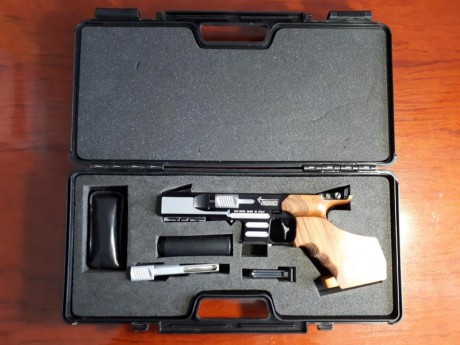 Vendo pistola para tiro standard PARDINI SP NEW 22 LR impecable. Completa con dos cargadores y accesorios 01