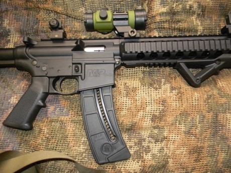 Vendo Smith wesson MP-15 22lr, casi nuevo se han tirado con el 150 balas para probarlo, agrupa de cine 22
