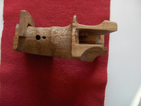 Hola a todos: Vendo las cachas que pongo en las imágenes por 170 euros, envío incluído dentro de la Península. 11