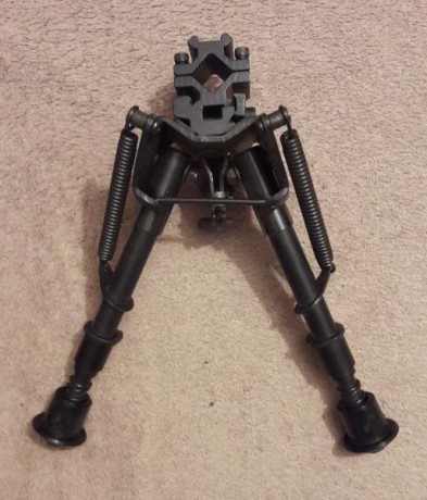   Hola compañeros. Desde que me quité la carabina del .22 tengo este material en casa sin usar. Visor 12