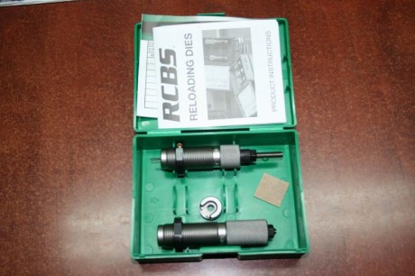 Despues de mirar en el armario, que joder lo grande que es, me he encontrado estos juegos de dies que 21