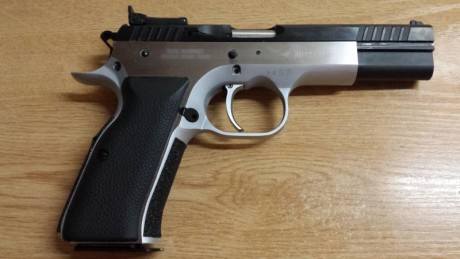 HOLA  VENDO PISTOLA DEL 9 MMP MARCA TANFOGLI MODELO ULTRA MATCH
CON DOS CARGADORES Y SU MALETIN 
PRECIO 01