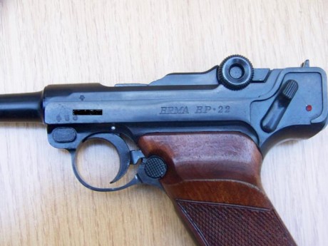 Vendo ERMA modelo EP-22, copia en calibre .22 l.r. de la mitica P-08 alemana, fabricada por la desaparecida 00