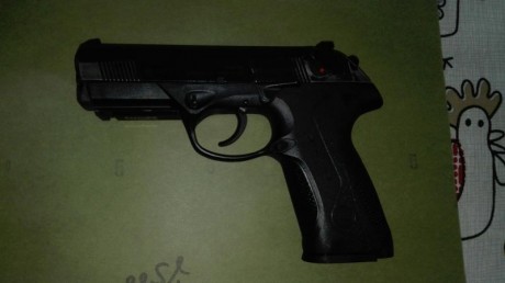VENDO BERETTA PX4 STORN, CON MUY POCOS DISPAROS, DOS CARGADORES, ESTA UN POCO ROZADA PERO FUNCIONA PERFECTAMENTE. 01
