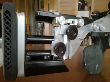 Un amigo vende estas dos carabinas Anschütz: 

- Modelo 1913
   - Culata Precis para tendido, B.R., Mini 10