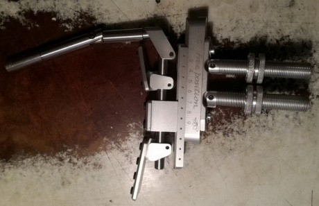 Un amigo vende estas dos carabinas Anschütz: 

- Modelo 1913
   - Culata Precis para tendido, B.R., Mini 32