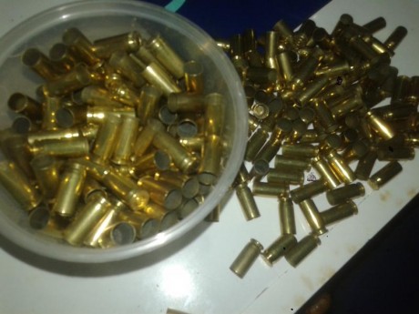 VENDO  VAINAS 
 38 SUPER + 1 TIRO  MARCA RP : 200 UND  PRECIO 30 € +6 € PORTES 00