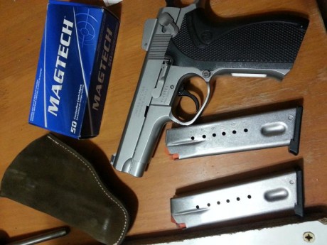 Buenos dias
Vendo pistola S&W Md.5906 9Pb por no usar ya que me dedico mas a la competicion con carabina/rifle
Esta 02