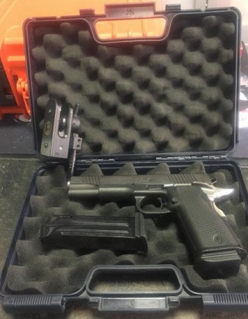 Vendo Pistola Bull modelo M-5 del Calibre 9 Pb.

Está en perfectas condiciones y funciona de maravilla.

Pistola 02