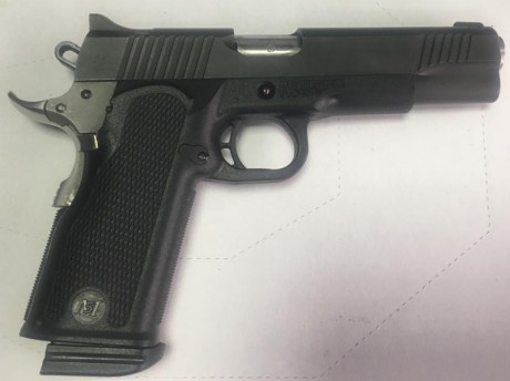 Vendo Pistola Bull modelo M-5 del Calibre 9 Pb.

Está en perfectas condiciones y funciona de maravilla.

Pistola 00