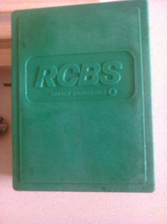 Vendo juego dies para el calibre .222 Remington.
Consta de 1 die desempistonador y recalibrador de cuello, 02