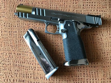 Hola compañeros. Un buen amigo Vende una preciosa pistola INFINITY HIBRID en acero inoxidable, solo ha 01