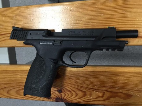 Buenas!! Vendo una pistola SMITH&WESSON MP9 PRO, está practicamente nueva, menos de 1000 taponazos 22