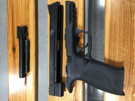 Buenas!! Vendo una pistola SMITH&WESSON MP9 PRO, está practicamente nueva, menos de 1000 taponazos 21