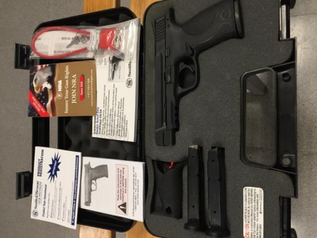 Buenas!! Vendo una pistola SMITH&WESSON MP9 PRO, está practicamente nueva, menos de 1000 taponazos 20