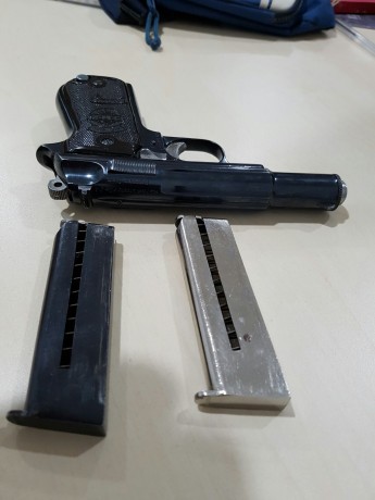 Hola a todos, un amigo del Club, no muy diestro en internet, vende pistola Astra modelo Falcon 4000, calibre 10