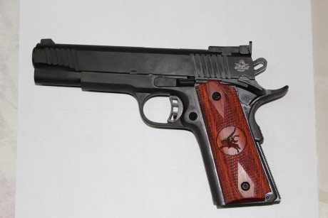 Vendo cachas para pistolas Colt 1911, y todos sus clones, en madera exótica de cocobolo.
-Picadas a 18 00