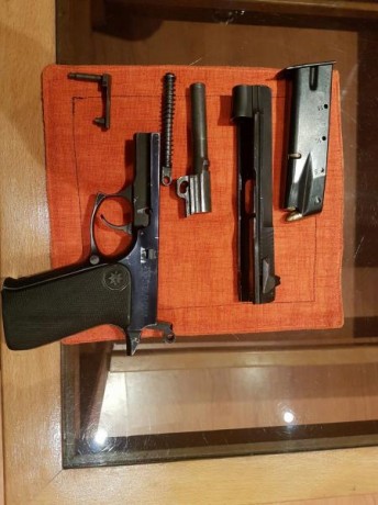 Se vende pistola, marca STAR,  modelo 30PK, calibre 9 mm pb, con un cargador. El estado es bueno. Preferiblemente 00