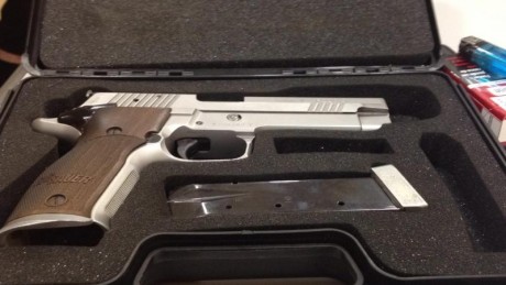 Pongo a la venta la sig sauer el modelo p226 x five , el arma esta impecable , porque yo no he tirado 00