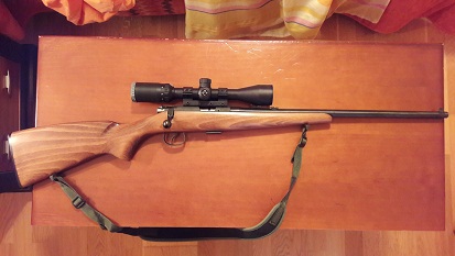 Vendo carabina  CZ 513 Farmer  del calibre  .22 LR .
Sólamente estrenada, está impoluta, excepto un arañazo 02
