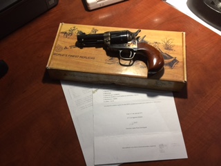 Hola muy buenos dias..¡¡
Se ponen a la venta Replicas Uberti, ambos con certificado y Bope están inscritos 00