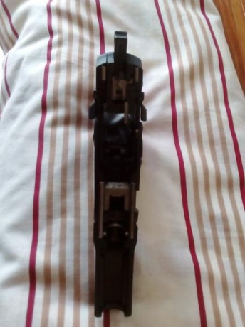 ----- VENDIDA -----

Se vende pistola compacta 9 mm pb,muy buen estado,3 cargadores de 15,caja original,un 72