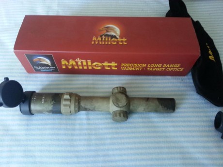 Vendo visor millett DMS 1-4x24 con tubo de 30mm y reticula DOT iluminada roja, estaba montado en un cetme 02