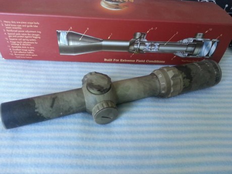 Vendo visor millett DMS 1-4x24 con tubo de 30mm y reticula DOT iluminada roja, estaba montado en un cetme 12