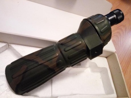 Vendo Telescopio Kowa con zoom de 11 a 33 aumentos tamaño compacto y calidad de visión superlativa, lo 01