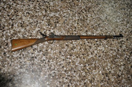 Vendo rifle Volunter de Parker Hale en perfecto estado de tiro. Precio 650 €. El arma se encuentra en 01