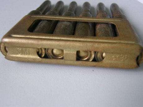 Vendo peine para el fusil italiano Carcano.
Ya veis que está en un estado bastante bueno.
Precio 12€. 00