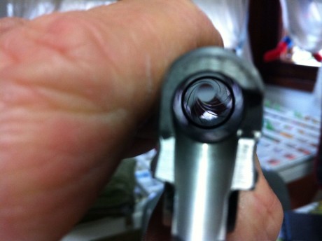 Buenos días ,vendo sig p 210 heavi frame,en perfecto estado con dos cañones uno de cinco pulgadas y otro 00