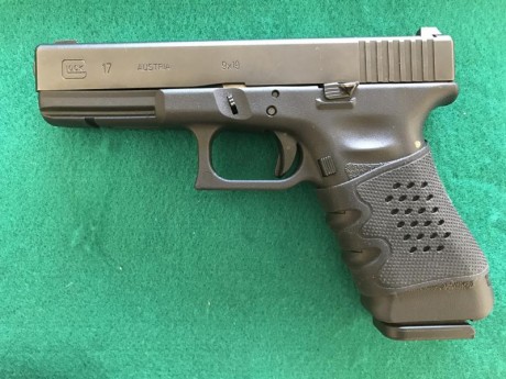 Vendo Glock 17 3ª gen y corredera de Glock 22, ambas con tres cargadores.

Precio 650 €.

El arma esta 02