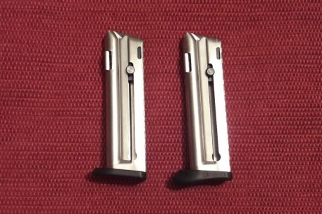   Hola. Vendo en Madrid 2 cargadores para Walther P22 como nuevos. Impecables. No vendo por separado. 00