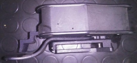 Se vende funda marca HS para pistolas Glock, la he probado con la 17 y entra perfecta, enganche rápido 01