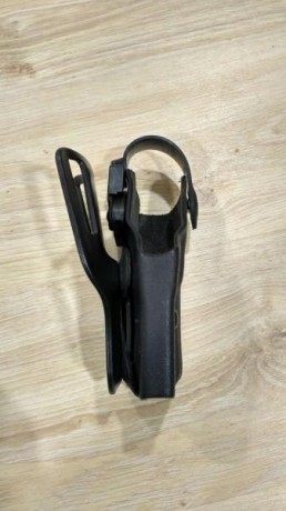 Se pone en venta una funda Safariland 6280 para HK USP Compact con uso de unos meses pero en buen estado. 00