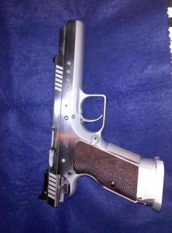 Pistola de 9 mm usada solo para precision.700euros.Esta en Gijón 01