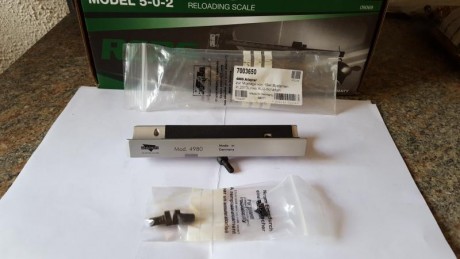 Se vende :

Alza miras Gehmann conico multiregulable 45 euros.
Tope de mano anschutz con engancha de correa 01