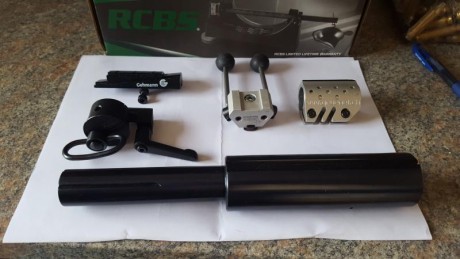 Se vende :

Alza miras Gehmann conico multiregulable 45 euros.
Tope de mano anschutz con engancha de correa 00