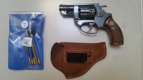 Revolver Astra 680 calibre 22 magnum.
2". Tambor de 8 proyectiles. Perfecto estado. Pequeñas marcas 10