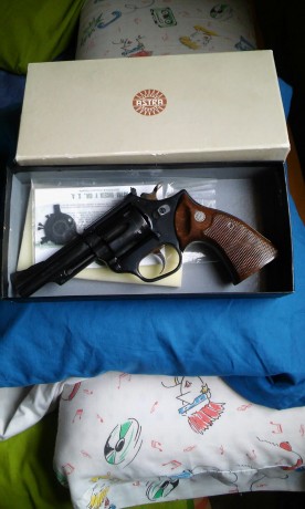 Un amigo vende su revolver astra 357, calibre 9mm parabellum en perfecto estado, no es de tambor extraible 02
