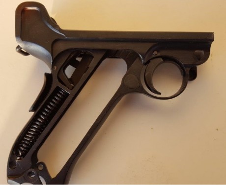 Vendo Luger 1920-06 fabricada por DWM para Suiza (mercado civil) en calibre 7,65 parabellum. Ha sido cuidadosamente 01