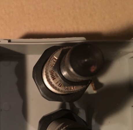 De RCBS, en la caja pone 3-Die Carb TC Set .38 Colt SA
Recargue 4 veces el .38 SA, de Tungsteno y están 10