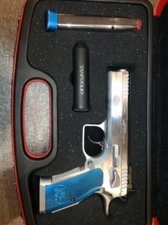 Vendo mi Tanfoglio Stock 2 con todo el piecerío, cachas y martillo XTREME, con 5 cargadores con tapa EGD 02