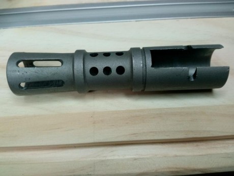 VENDIDO!!! - bocacha en color steel para Mini Ruger 14 Cal 222
Buen estado.
25€ puesta en casa.

Un saludo 00