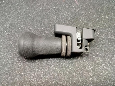 VENDIDO Monopod "ACCU SHOT PRECISION MONOPOD LOCKING"
Buen estado de conservación.
Altura de 01