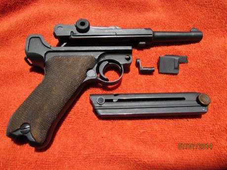 Buenas a todos. Vendo una Luger P08, 1920 frabicada por DWM en 1925. En calibre 7.65 parabellum.Tambien 10