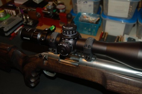  RETÍCULA EN PRIMER PLANO FOCAL ILUMINADA 
 LAS MEDICIONES DE DISTANCIA CON LA RETICULA SE HACEN EN CUALQUIER 22