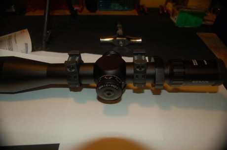  RETÍCULA EN PRIMER PLANO FOCAL ILUMINADA 
 LAS MEDICIONES DE DISTANCIA CON LA RETICULA SE HACEN EN CUALQUIER 81